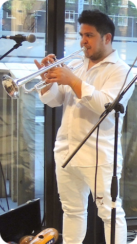 Oscar Cordero (Venezuela)::Trompete Latin Band buchen | SABOR LATINO für Ihre Hochzeit, Firmenfeier, Geburtstag / lateinamerikanische Live-Musik / Salsa-Band / Mariachi mieten Nordrhein Westfalen