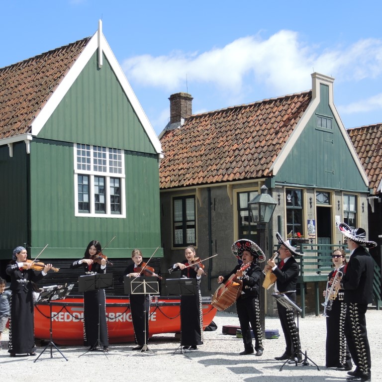 mariachi_fiesta_mexicana7