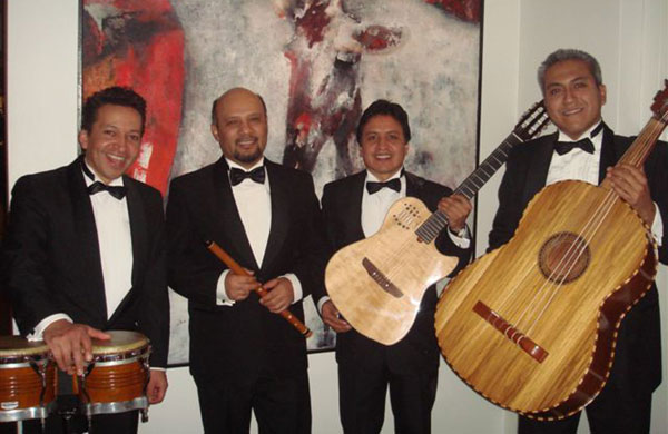 Sabor Latino Cuarteto:: Latin band boeken | SABOR LATINO voor uw bruiloft, bedrijfsfeest, verjaardag / latin live muziek / Salsa band/ Mariachi huren